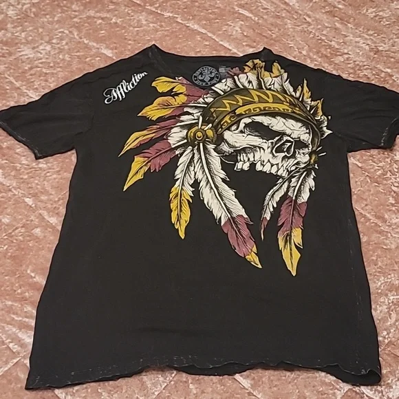 Affliction Men's Large Black V Neck Shirt - Picture 2 of 7